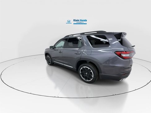 New 2026 Honda Pilot Touring image 8