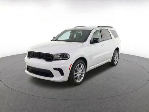 Used 2024 Dodge Durango GT RWD image 8