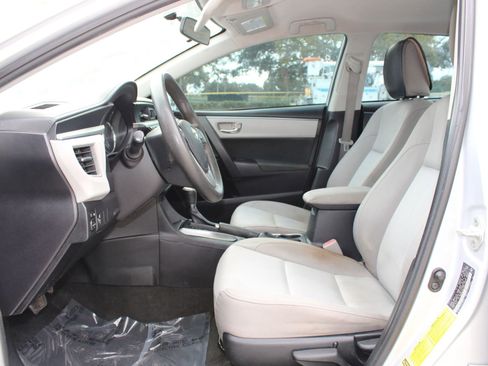 Used 2016 Toyota Corolla LE image 5