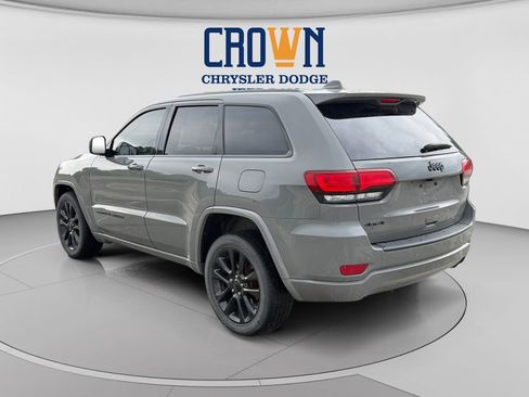 Used 2021 Jeep Grand Cherokee Laredo X AWD/4WD image 5