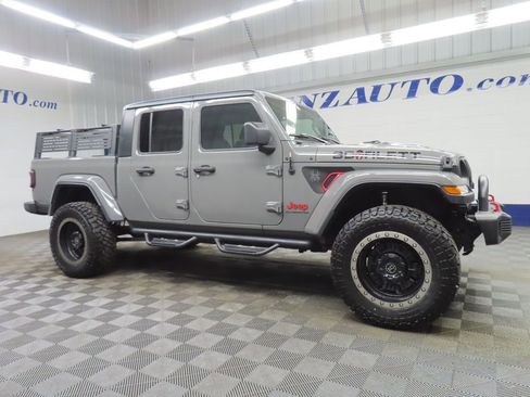 Used 2021 Jeep Gladiator Sport AWD/4WD image 3