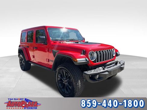 Used 2025 Jeep Wrangler Unlimited Sahara AWD/4WD image 8