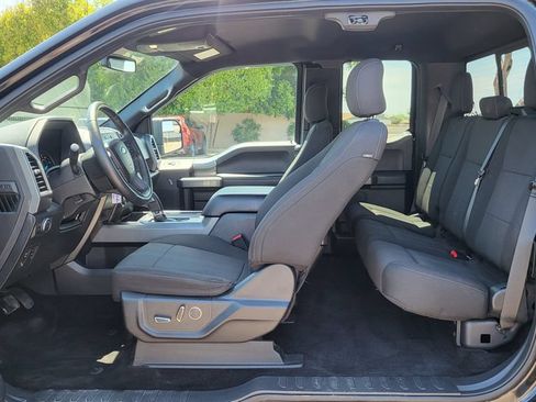 Used 2017 Ford F150 XLT w/ Equipment Group 302A Luxury AWD/4WD image 32