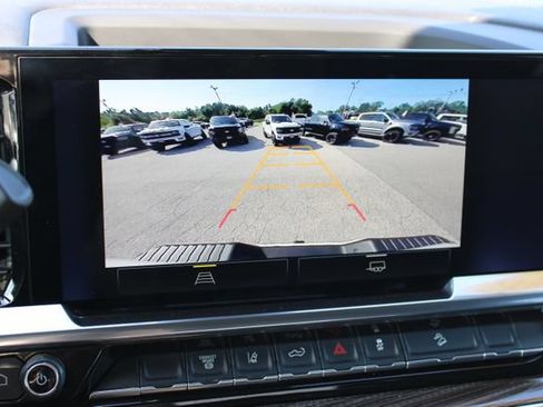 Used 2025 Chevrolet Silverado 2500 LT AWD/4WD image 26