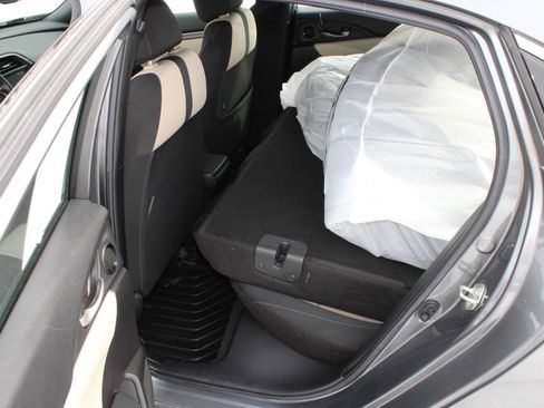 Used 2018 Honda Civic EX image 17