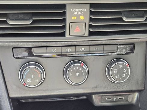 Certified 2023 Volkswagen Jetta S image 19