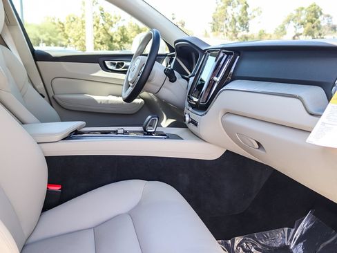 Used 2023 Volvo XC60 B5 Plus w/ Protection Package Premier FWD image 18