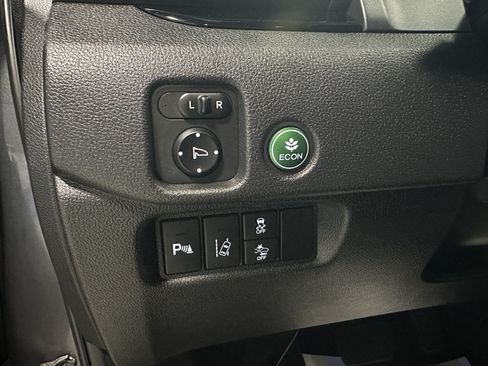 Used 2018 Honda Pilot Elite image 21