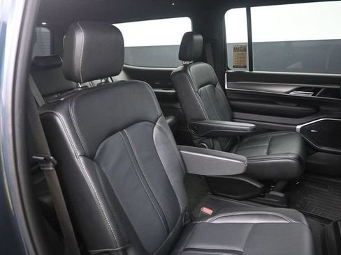 Used 2023 Jeep Wagoneer Series II AWD/4WD image 49
