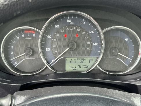 Used 2015 Toyota Corolla LE FWD image 16