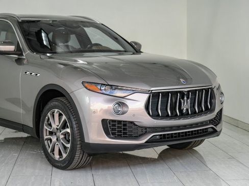 Used 2017 Maserati Levante S image 54