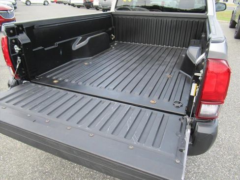 Used 2019 Toyota Tacoma SR RWD image 25