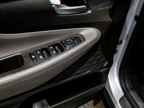 Used 2019 Hyundai Santa Fe SE image 35