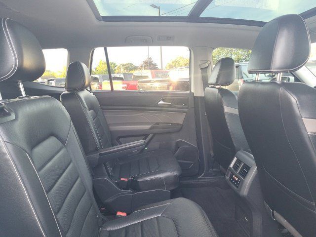 Used 2023 Volkswagen Atlas SEL Premium R-Line AWD/4WD image 23