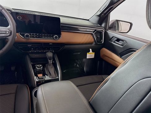 New 2026 GMC Canyon AT4 w/ Technology Plus Package image 18