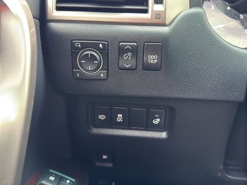 Used 2016 Lexus GX 460 Luxury w/ Preferred Accessory Package image 24