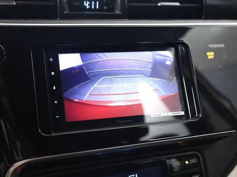 Used 2018 Toyota Corolla iM image 17