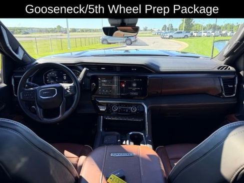 Used 2024 GMC Sierra 2500 Denali Ultimate AWD/4WD image 7