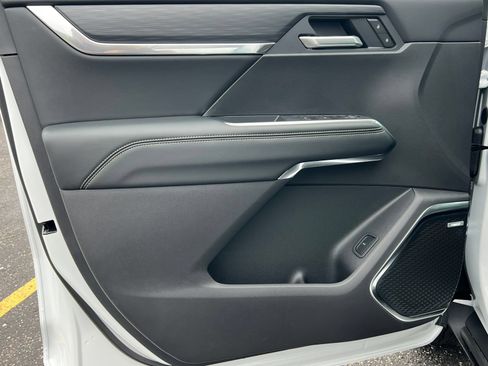 New 2026 GMC Acadia Elevation w/ Black Edition AWD/4WD image 15
