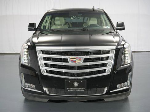 Used 2020 Cadillac Escalade Luxury image 9