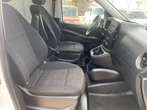 Used 2016 Mercedes-Benz Metris image 14