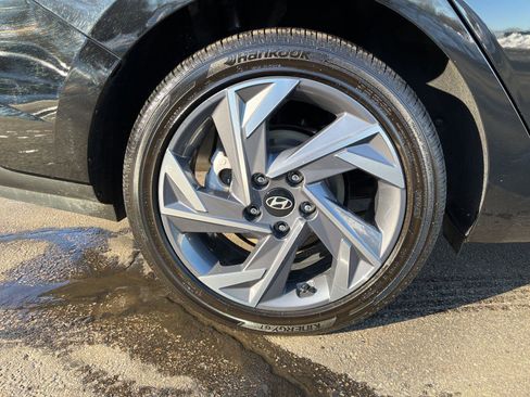 New 2025 Hyundai Elantra Sport image 11