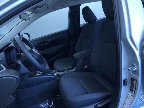 Used 2025 Toyota Corolla LE image 18