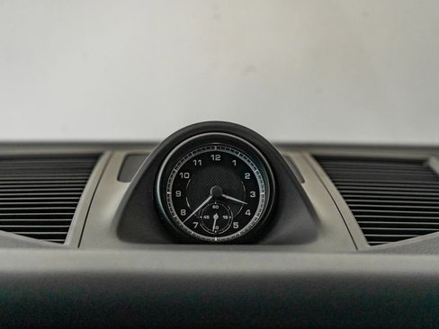 Certified 2025 Porsche Macan image 21