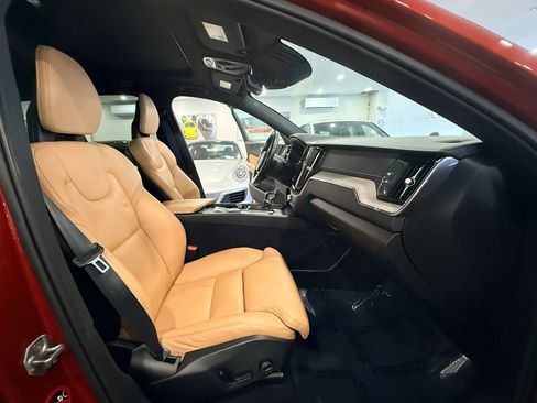 Used 2018 Volvo XC60 T6 Inscription w/ Convenience Package AWD/4WD image 15