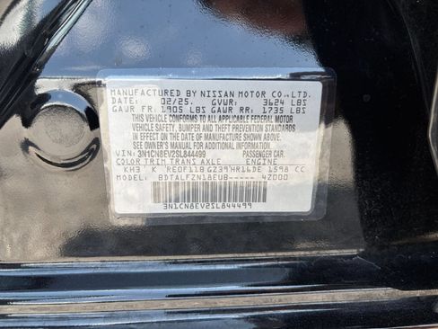 Used 2025 Nissan Versa SV FWD image 26