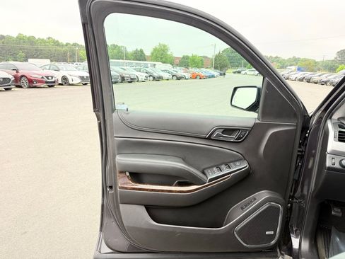 Used 2016 Chevrolet Suburban LT AWD/4WD image 15