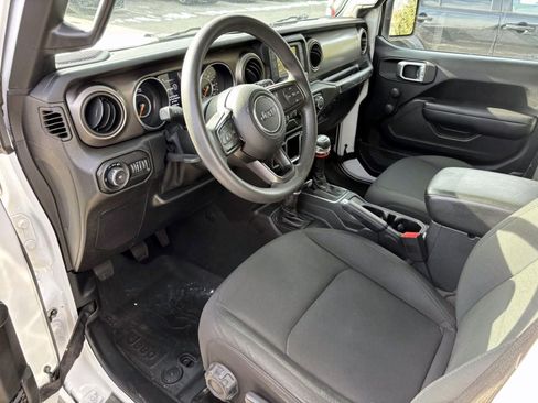 Used 2020 Jeep Wrangler Unlimited Sport image 21