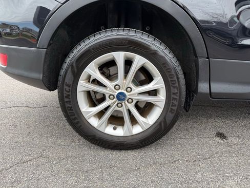 Used 2019 Ford Escape SE image 25