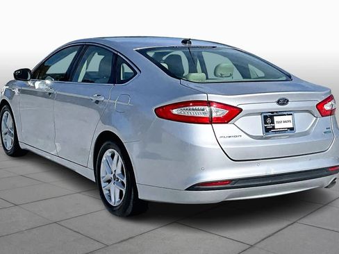 Used 2016 Ford Fusion SE w/ Equipment Group 202A image 11