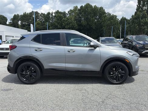 Used 2024 Buick Encore GX Sport Touring FWD image 27