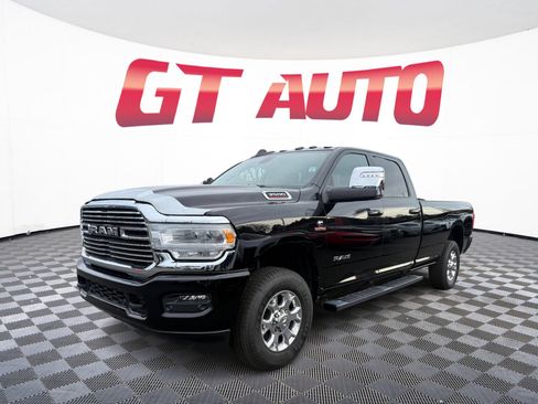 Used 2024 RAM 3500 Laramie AWD/4WD image 3