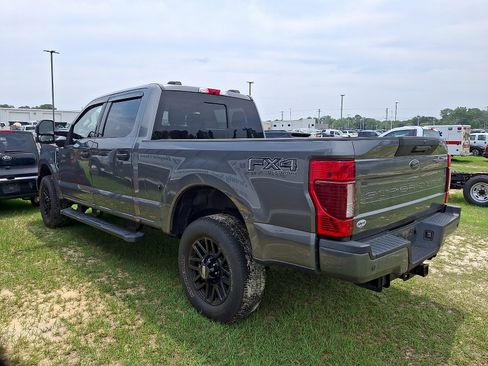 Used 2022 Ford F250 XLT w/ Black Appearance Package AWD/4WD image 3