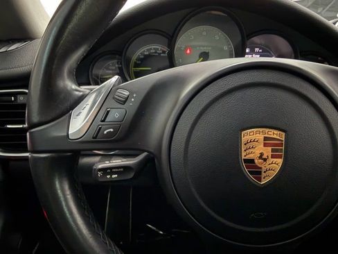 Used 2016 Porsche Panamera S image 25
