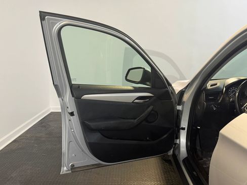 Used 2015 BMW X1 sDrive28i image 7