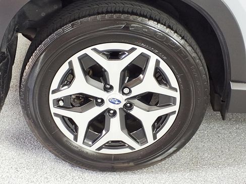 Used 2021 Subaru Forester Premium AWD/4WD image 5