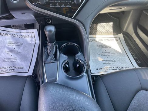 Used 2018 Toyota Camry LE w/ Convenience Package image 22