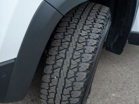 Used 2020 Jeep Cherokee Trailhawk AWD/4WD image 33