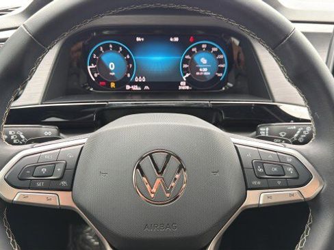 Used 2024 Volkswagen Atlas Cross Sport SE FWD image 25