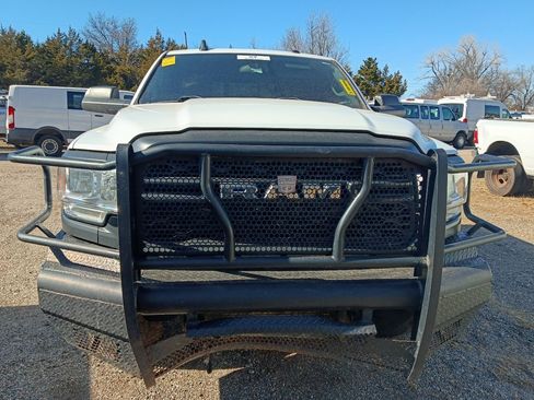 Used 2022 RAM 3500 Tradesman image 2