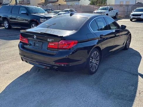 Used 2019 BMW 530i image 2