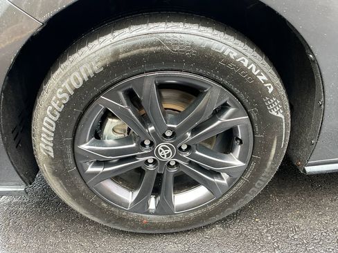 Used 2025 Toyota Sienna XSE w/ XSE Plus Package AWD/4WD image 26