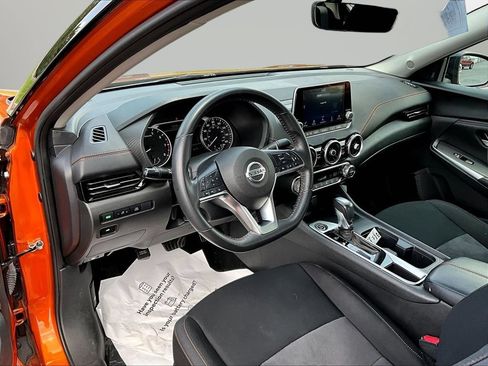Used 2023 Nissan Sentra SR w/ Electronics Package FWD image 17