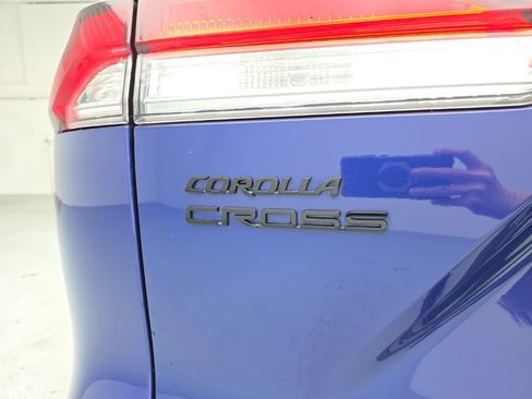 Used 2022 Toyota Corolla Cross LE w/ Moonroof Package image 49