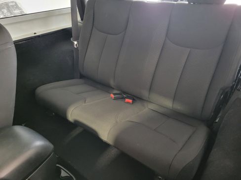 Used 2017 Jeep Wrangler Sport w/ Connectivity Group AWD/4WD image 10