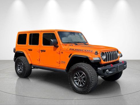 Used 2025 Jeep Wrangler Unlimited Rubicon AWD/4WD image 7